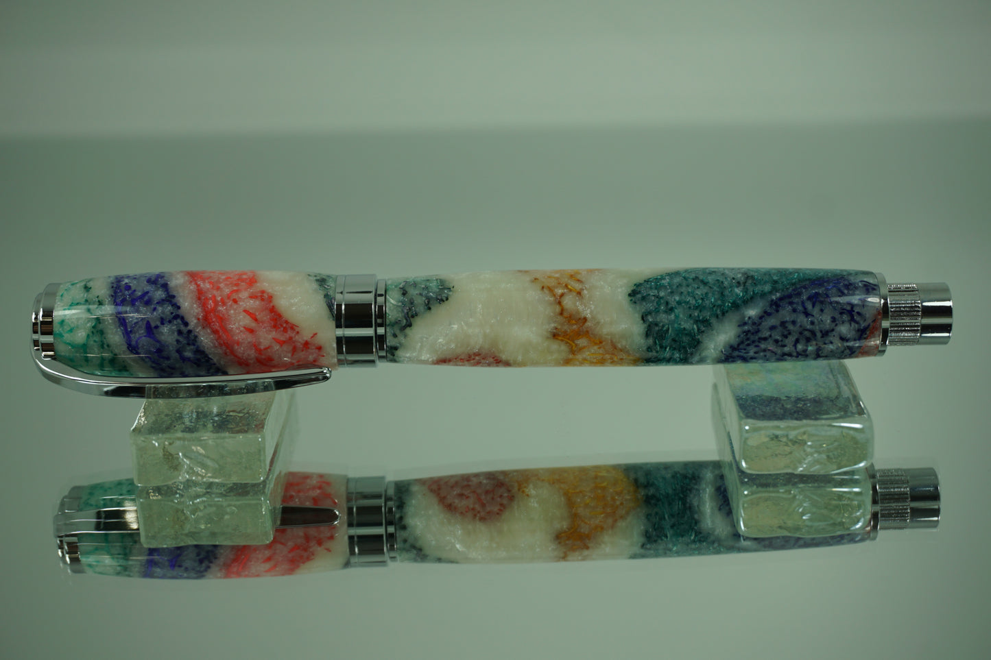 Magnetic Graduate Fountain Pen -- Composite -- Acrylic (White)& Loofah Sponge