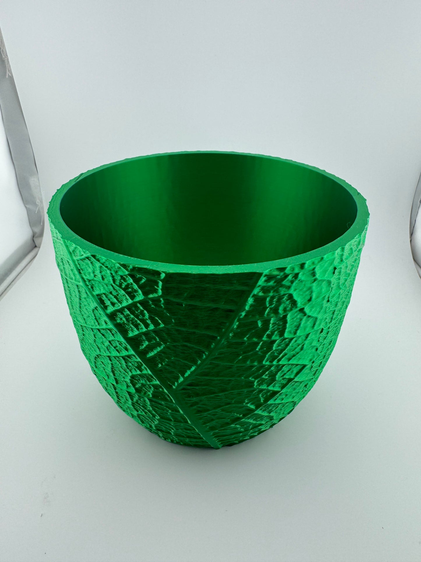 Flower Pot -- 3D Printed -- Leaf Texture Plant Pot