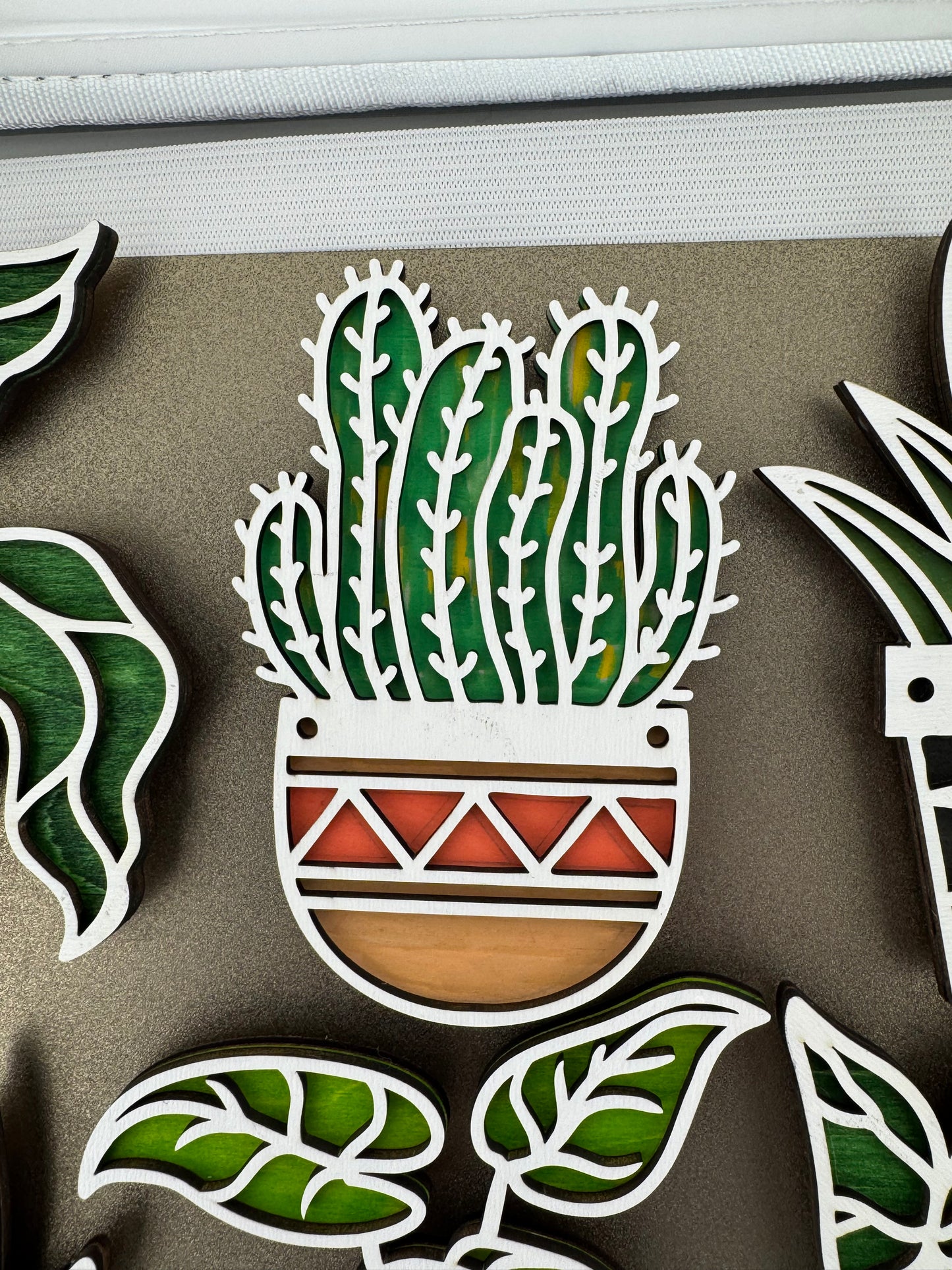 Magnet -- Laser -- Wooden -- Cactus