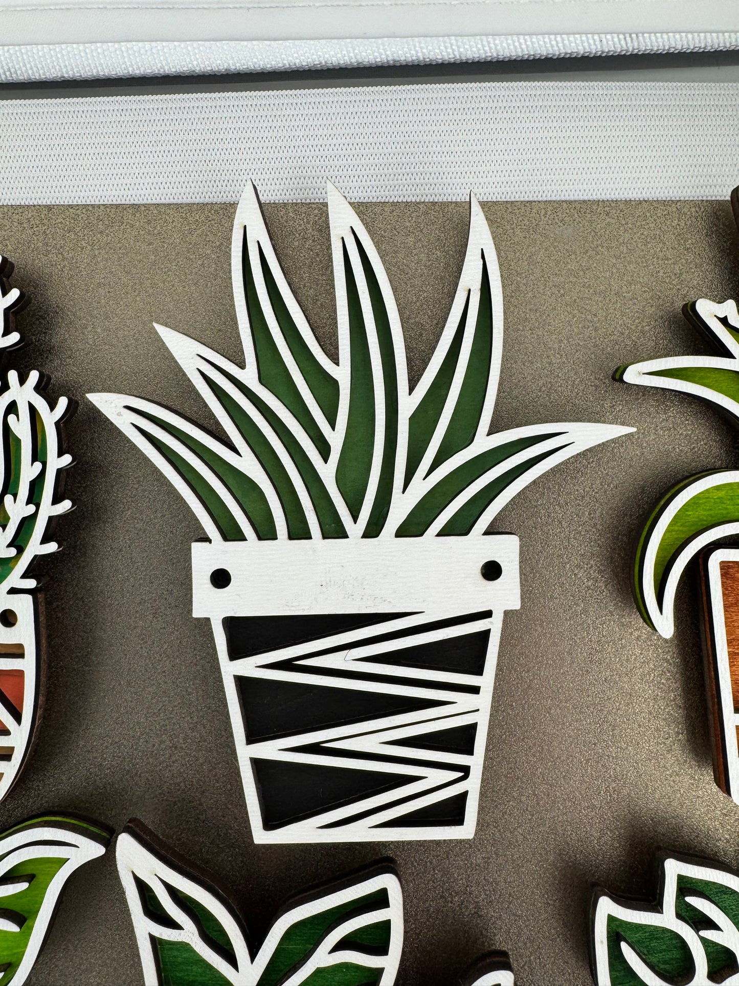 Magnet -- Laser -- Wooden -- Cactus