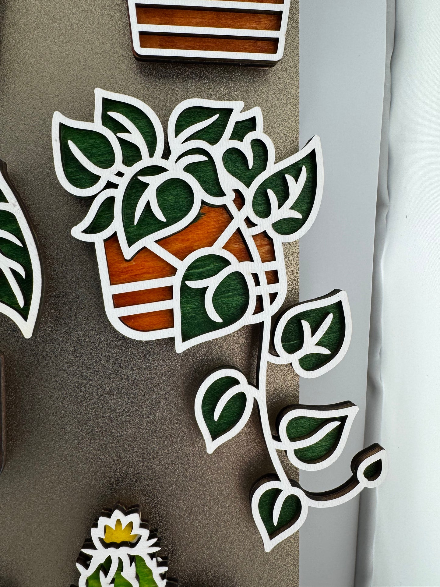 Magnet -- Laser -- Wooden -- Cactus