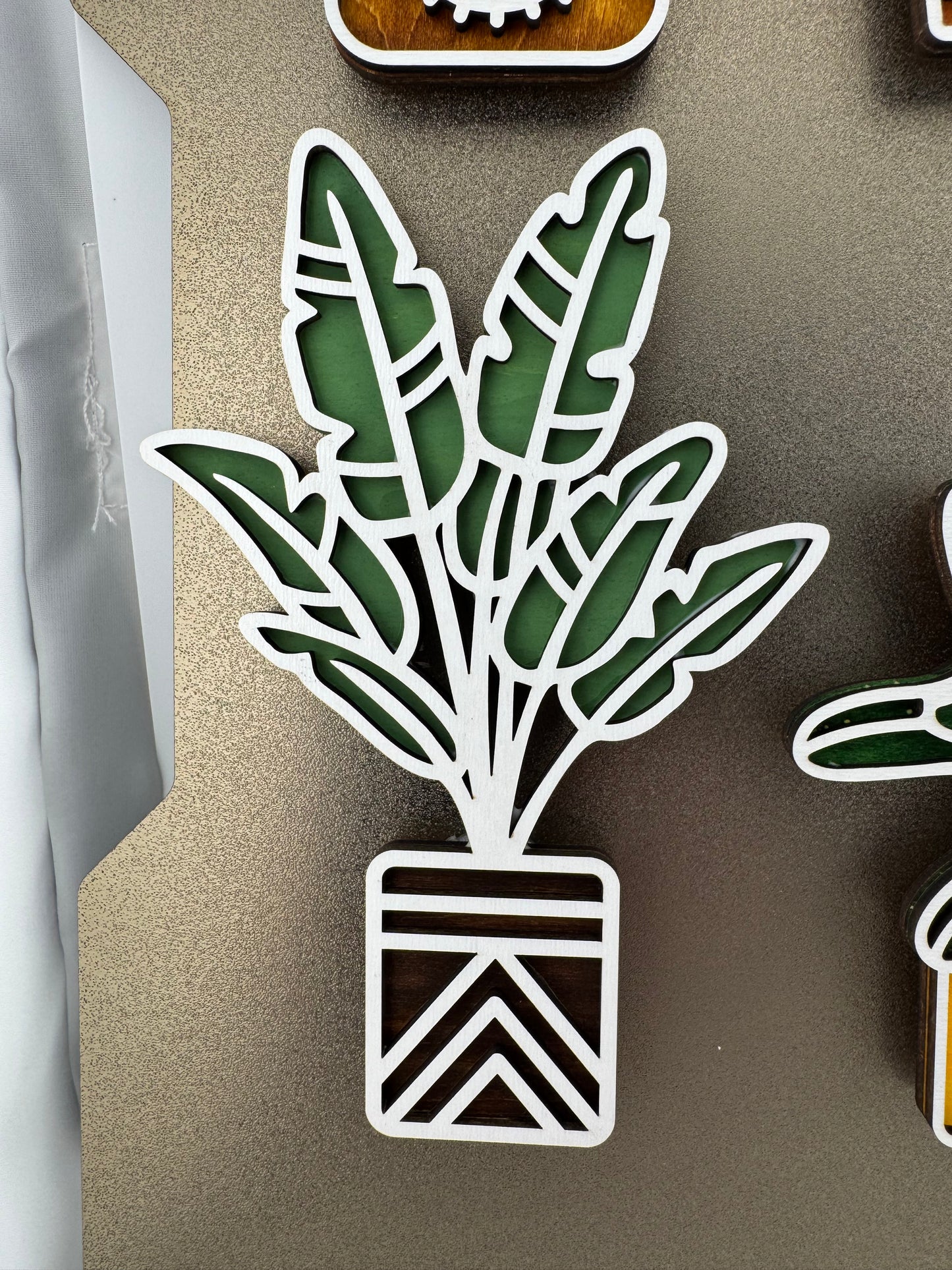 Magnet -- Laser -- Wooden -- Cactus